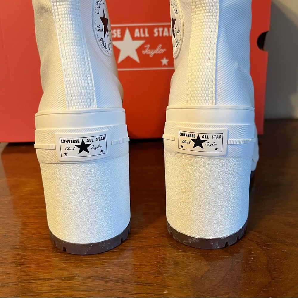 CONVERSE Women’s Chuck 70 DeLuxe Heel Platform Shoes - Picture 5 of 9